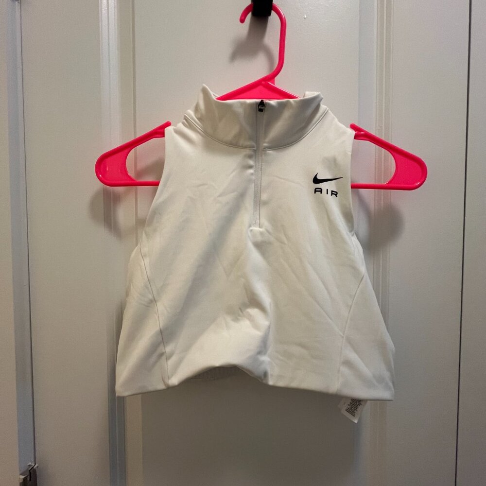 Nike Air Swoosh Medium Support 1/2 Zip Sports Bra White